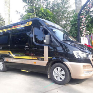 Cho thuê xe VIP Huyndai Solati Limousine 10 chỗ
